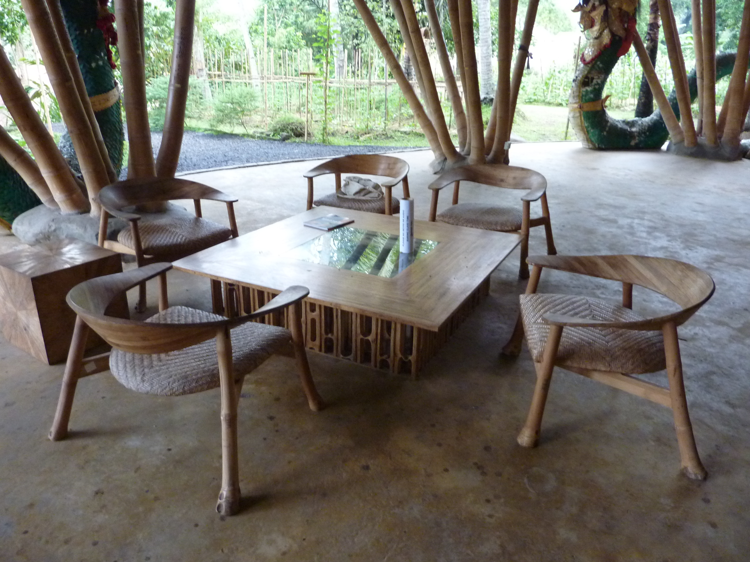 Bambus-Sitzfruppe CONBAM.JPG