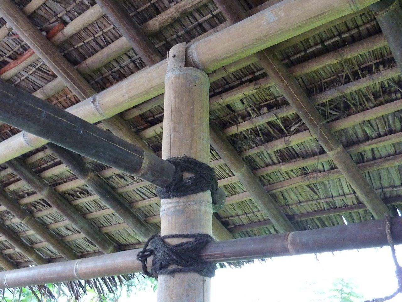 traditionelle Verbindung von Bambusstangen CONBAM